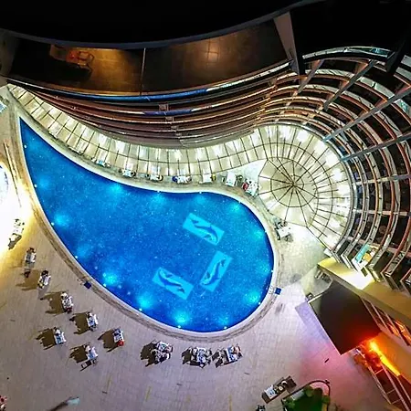 The Marilis Hill & 5* Odaonu