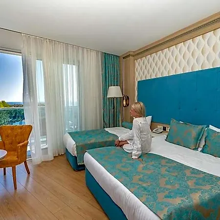 Hotel The Marilis Hill & Odaonu