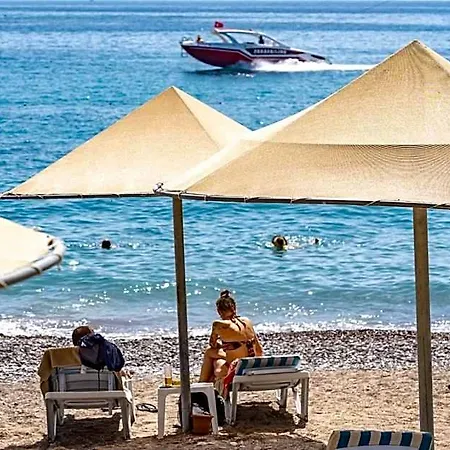 Hotel The Marilis Hill & 5*