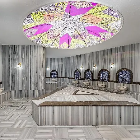Hotel The Marilis Hill & 5*
